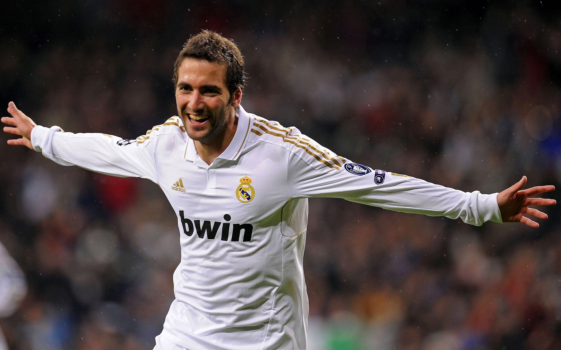 《电竞专业化：从娱乐到职业的转变》，电竞专业化的好处